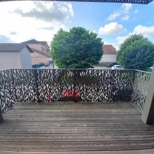 Location Appartement à ST JEAN DE BOURNAY - Photo 2
