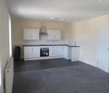 2 bedroom Flat To Let - Photo 6