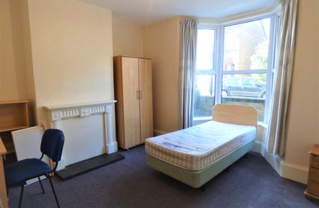 1 bedroom property to rent Hamlet Road, Chelmsford, CM2 - Photo 3