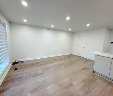 For Lease - 741 Proctor Road Unit# Upper, Burlington, Ontario - Photo 1