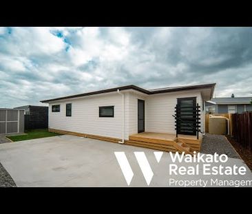 Near New Charming 3-Bedroom Home in Prime Hamilton Location - Photo 3