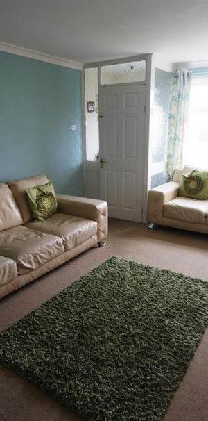 2 bedroom terraced house to rent - Photo 1