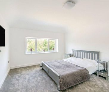 2 bedroom maisonette to rent - Photo 2