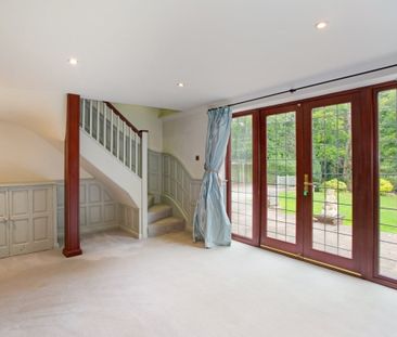 4 bedroom detached house to rent - Photo 2