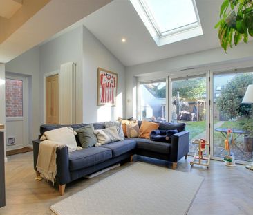 Queens Road, Berkhamsted - Photo 3