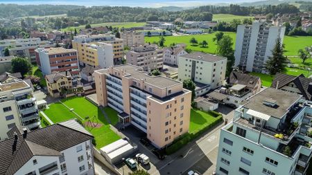 Zeitgemässe 3 Zimmer Wohnung in Zentrumsnähe von Niederuzwil - Photo 4