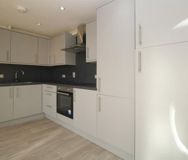 1 bedroom penthouse to rent - Photo 1