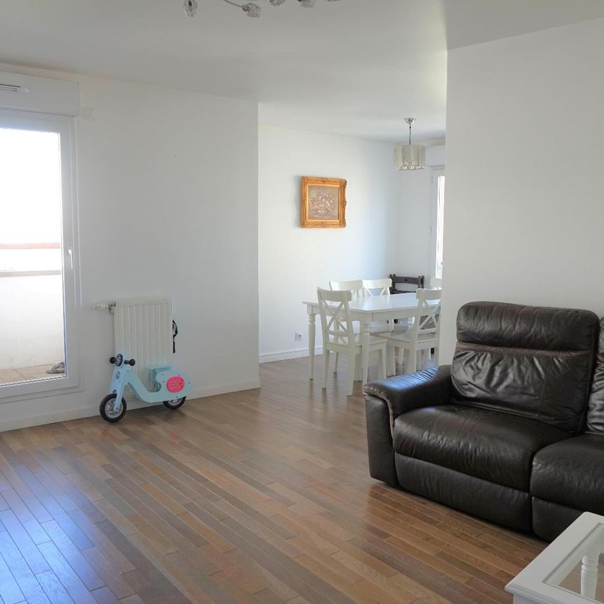 Location Appartement 4 pièces 77m² NOGENT SUR MARNE 94130 - Photo 1