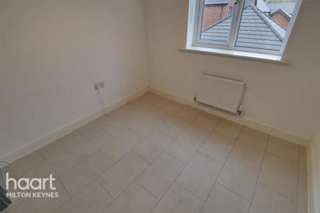 3 bedroom detached house to rent - Photo 4