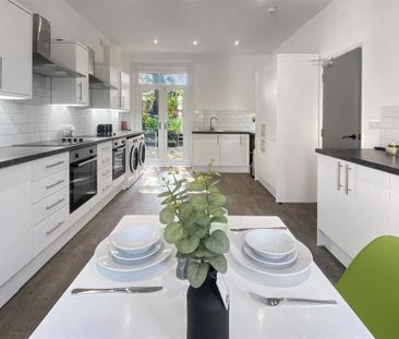 1 bedroom in a house share to rent - Photo 4