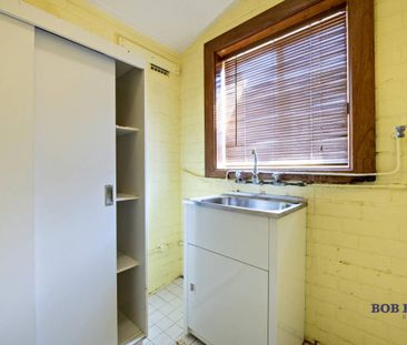 Three-Bedroom Cottage in Central Location - Photo 1