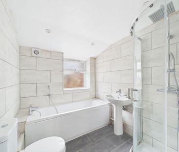 3 bedroom terraced house to rent - Photo 5