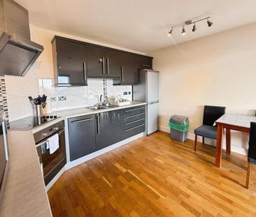2 bedroom flat to rent - Photo 4
