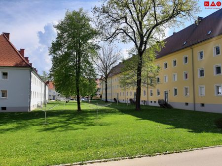 Gemütliche 2-Zimmer-Wohnung mit flexibler Raumaufteilung in naturnaher Lage verspricht hervorragende Wohnqualität mit einer perfekten Infrastruktur! Ab sofort verfügbar und frisch renoviert! Sichern Sie sich jetzt Ihren Besichtigungstermin! - Photo 4