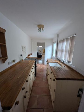 2 bedroom terraced house to rent - Photo 5