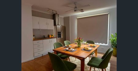 Unique House - Photo 2