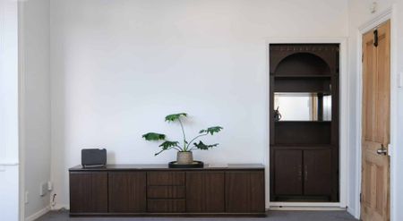 Warm, Stylish, and Spacious - Photo 5