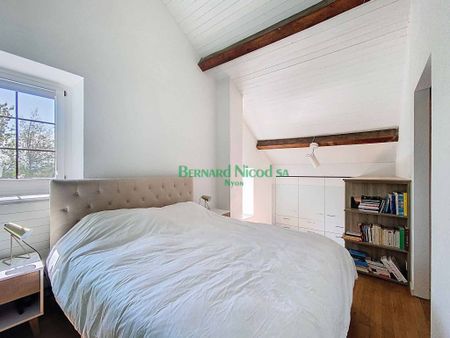 Exceptionnel appartement triplex dans une maison de village - Photo 4