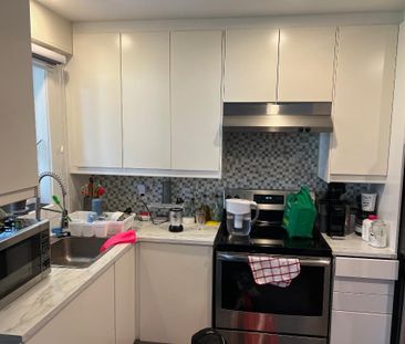 41/2 a Laval dispo 1 Juillet 2026 internet +Thermopompe chaud et fr... - Photo 2