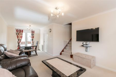 3 bedroom detached house to rent - Photo 2