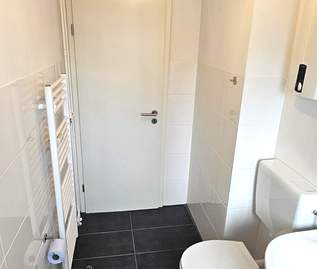 Charmante 2-Zimmer-EG-Wohnung mit Balkon! - Photo 1