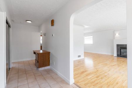 Edmonton Unfurnished house Rental in Strathearn - Charming House In South East Edmonton Community Near the River Valley! - Photo 4