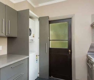 Location - Location - Location - Photo 4