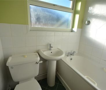 London Road, Ewell, Epsom, Surrey, KT17 2BU - Photo 6