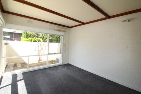 2/94 Aphrasia Street, Newtown - Photo 5