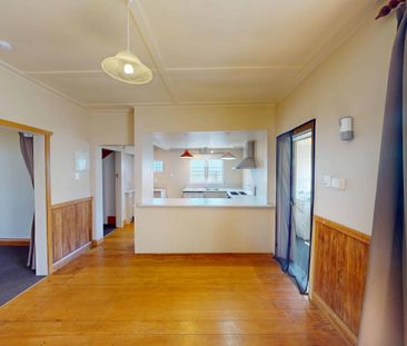 City Centre - 3 Bedrooms - Photo 5