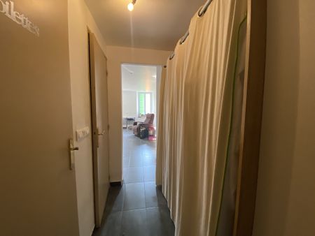 Location Appartement 1 pièce 28m² PIERREFEU DU VAR 83390 - Photo 5