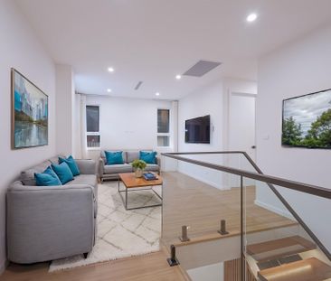 Brand New Duplex Spacious Family Home in Prime Location - 5 Bedroom... - Photo 1