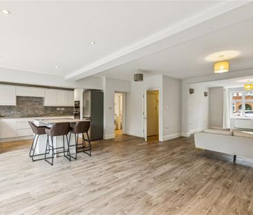 5 bedroom semi-detached house to rent - Photo 4