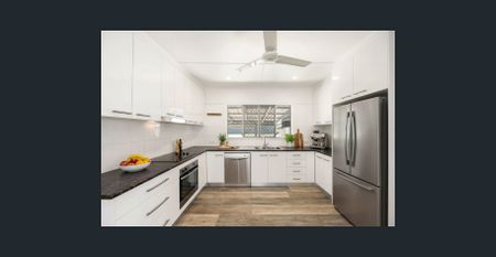 Just Perfect, Very Neat and Tidy Home With Sheds - Photo 5