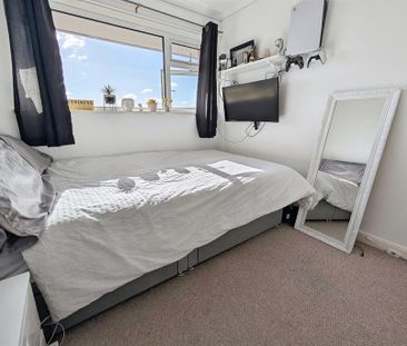 3 bedroom semi-detached house to rent - Photo 6