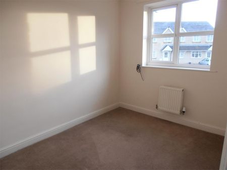 3 bedroom terraced house to rent - Photo 4