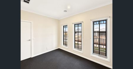 🏡 Brand New 4-Bedroom House in Eynesbury - Photo 3