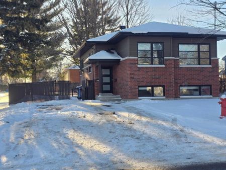 298 8e Avenue - Photo 3