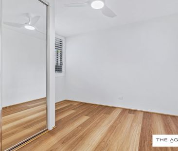 Fully Renovated 2 bedroom Unit Across From Kirra Beach - Photo 4