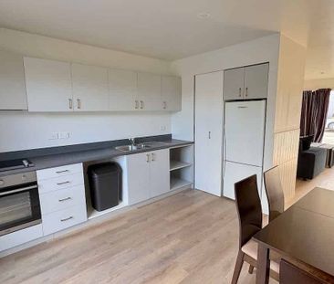 A home with new renovations - Photo 4