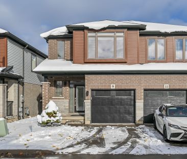For Lease - 9 Rouley Lane, Hamilton, Ontario - Photo 2