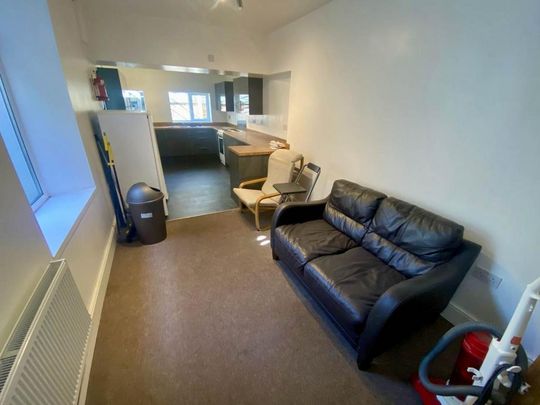 4 bedroom house to rent - Photo 1