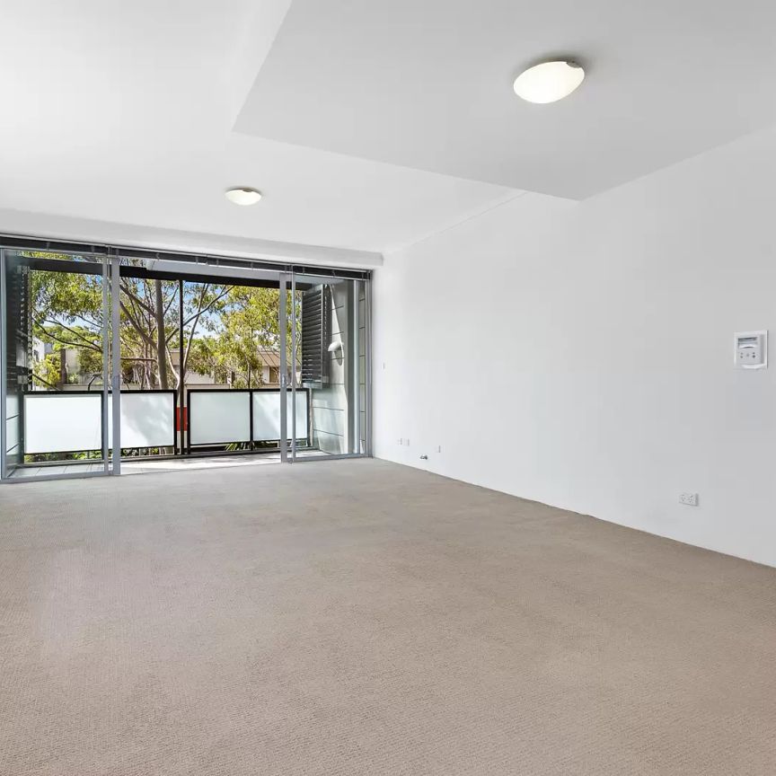 MGM MARTIN - AIR CONDITIONED TWO BEDROOM APARTMENT - Photo 1