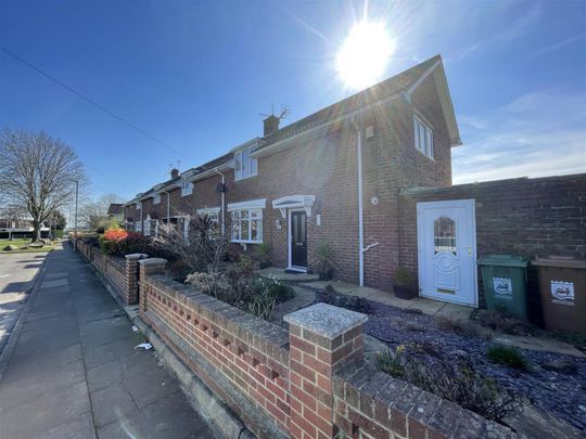 Jarvis Walk, Owton Manor, Hartlepool - Photo 1