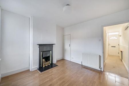 2 bedroom terraced house to rent - Photo 3