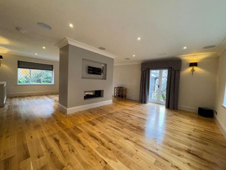 4 bedroom detached house to rent - Photo 2