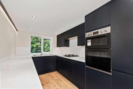 Warrington Road, Penketh, WA5 - Photo 3