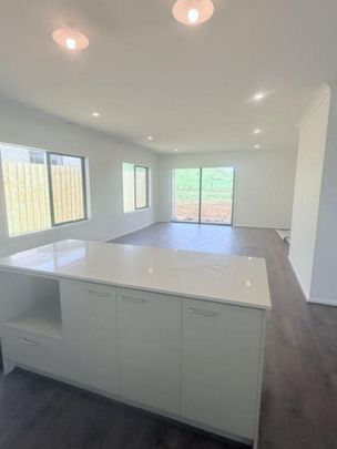 Modern Family Living in Prime Warragul Location! - Photo 1