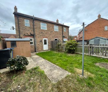 3 bedroom Semi-Detached House to let - Photo 5