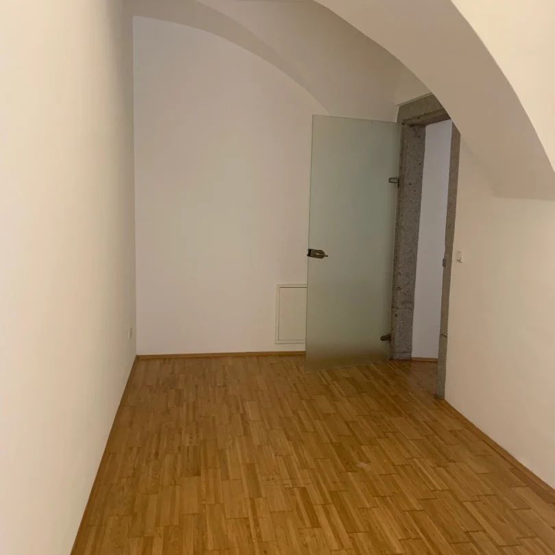 Unikat: Traumhafte Altbauwohnung mit Garten im Zentrum von Schärding - Foto 1